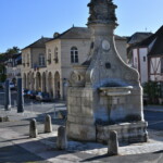 Fontaine aux armes de La RocheFoucault